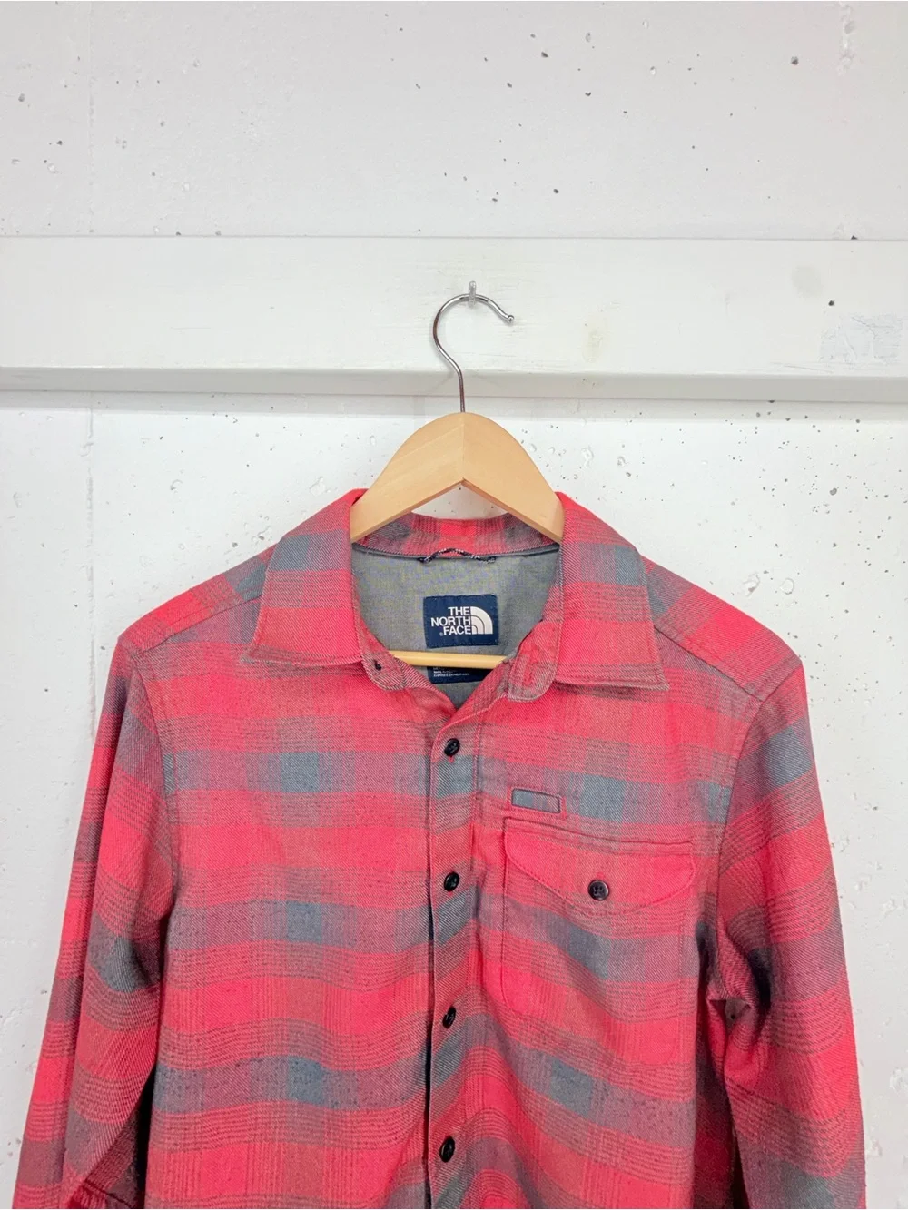 North Face Men’s Small Red Plaid Lightweight Flannel Long Sleeve Shirt